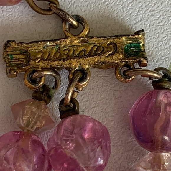 Vintage Hattie Carnegie, collectible triple strand necklace in purple - Picture 6 of 10